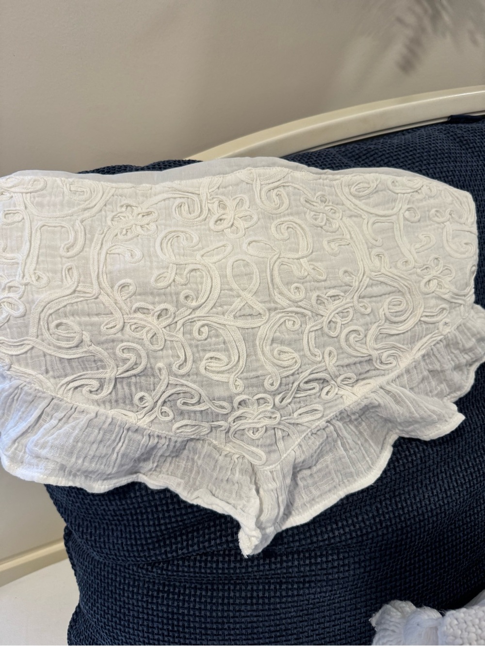 American Eagle White Embroidered Women’s Top  - Elegant Summer Style